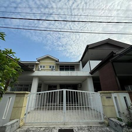 Homestay Bagan Serai Екстериор снимка