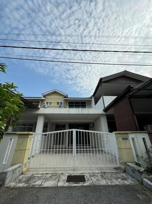Homestay Bagan Serai Екстериор снимка